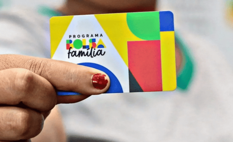 Bolsa Família pode mudar regras e priorizar mulheres vítimas de violência doméstica com medida protetiva