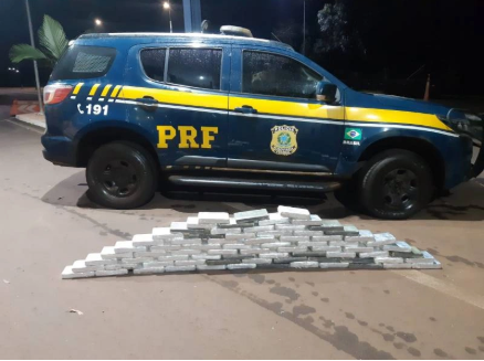 PRF prende mulher e apreende mais de 80kg de cocaína em Ijuí