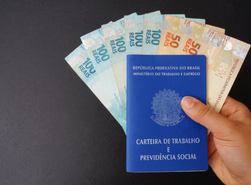 Salário mínimo deverá subir para R$ 1.741 em 2027