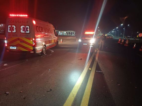 Mulher morre após colisão entre dois carros na BR-386, em Fontoura Xavier