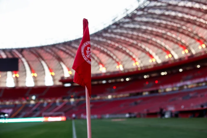 Inter abre terça-feira em busca de definição sobre substituto de Pezzolano