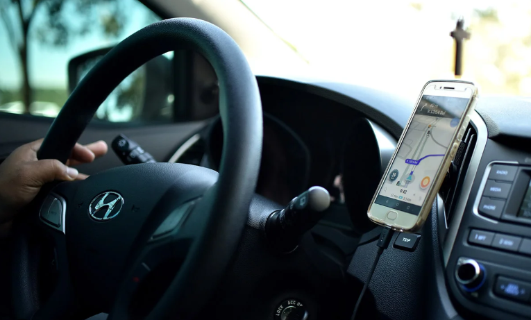 TSE proíbe propaganda em carros de aplicativo nas eleições