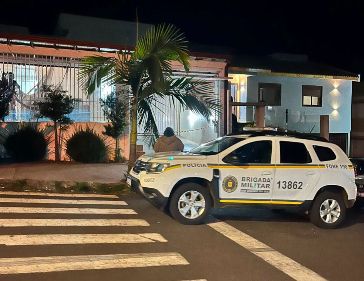 Suspeito de matar esposa a tiros morre após confronto com a BM em Sarandi