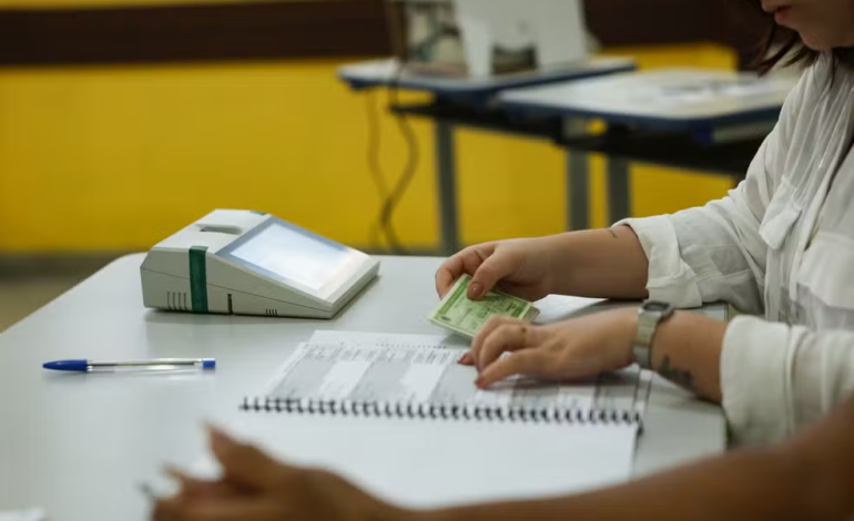 Mesários têm direito a dois dias de folga para cada dia de serviço nas eleições