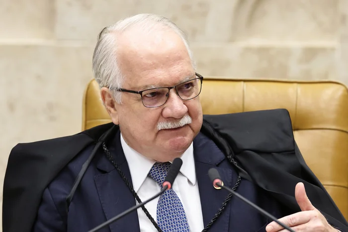 Fachin retira da pauta julgamento sobre atuação de Mendonça no caso Banco Master