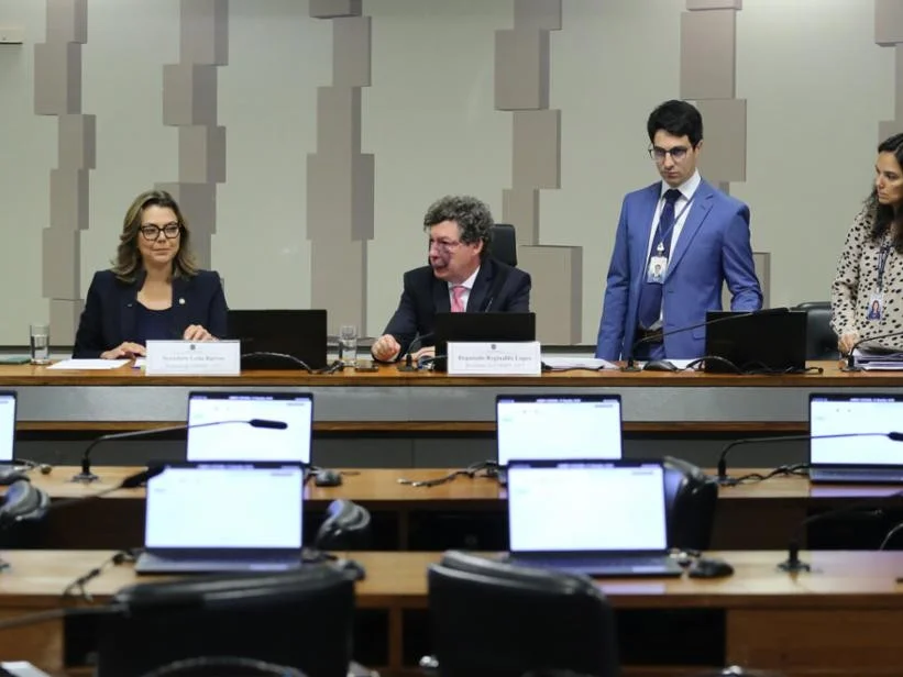 Comissão aprova fim da “taxa das blusinhas” para compras de até US$ 50