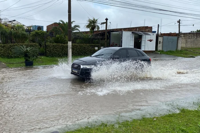 Temporal ainda deixa mais de 64 mil pontos sem energia no Rio Grande do Sul