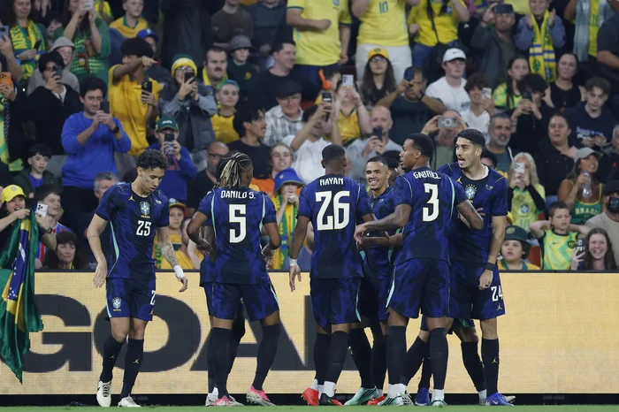 Brasil vence Austrália de virada e conquista primeira vitória após eliminação na Copa