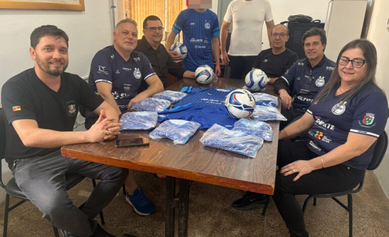 ASAF realiza ação social e doa materiais esportivos à CASE