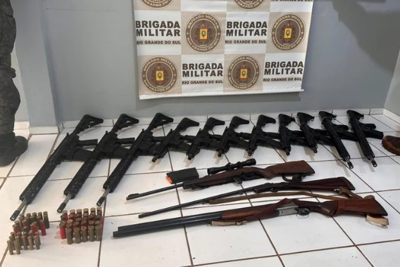 Homem é preso com onze fuzis de uso restrito em Coronel Bicaco