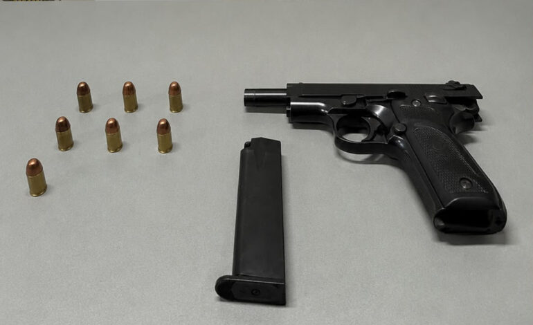 Dois homens são presos por posse irregular de arma de fogo e extorsão em Giruá