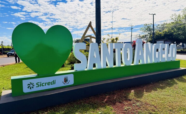 Santo Ângelo ganha dois novos letreiros turísticos em parceria com o Sicredi