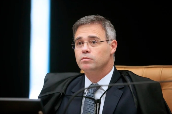 Mendonça admite encontro reservado com Vorcaro em 2025