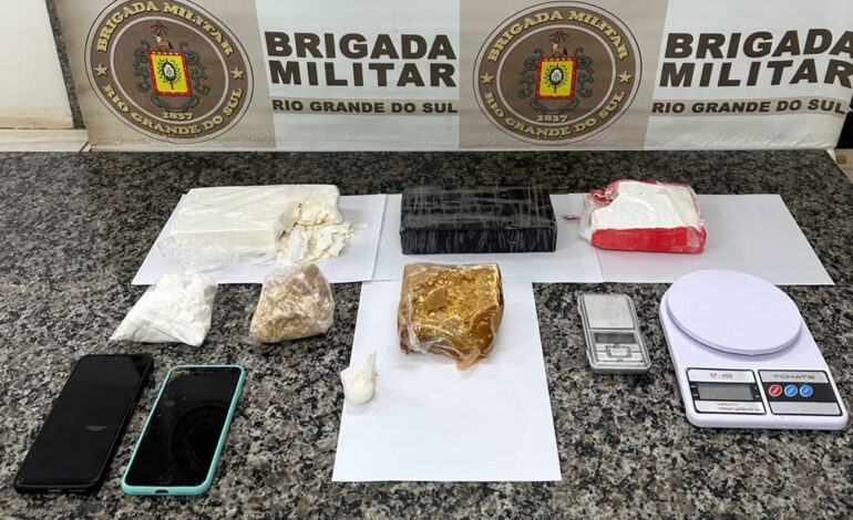 Dupla é presa com mais de 3 quilos de drogas, em Santo Ângelo