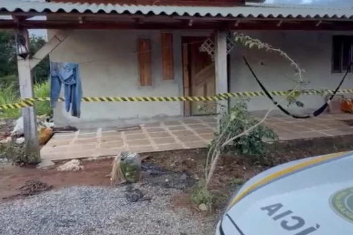 Polícia investiga três suspeitos de matar mãe e filha em Candelária