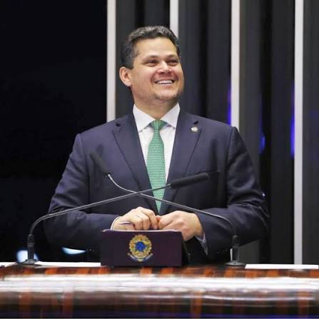 Alcolumbre tende a adiar votação da PEC da Segurança Pública para depois das eleições