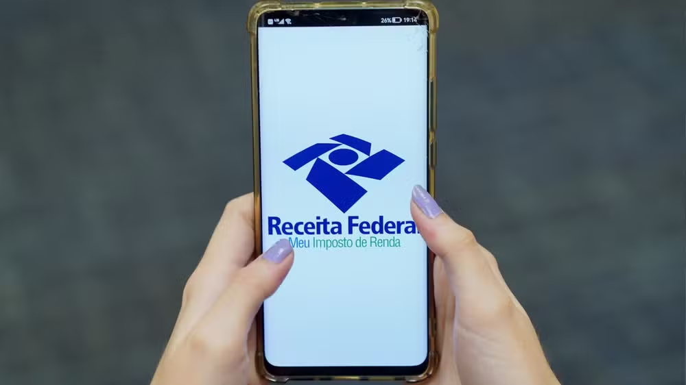 Receita Federal restitui R$ 41 bilhões no Imposto de Renda 2026; veja como consultar pendências