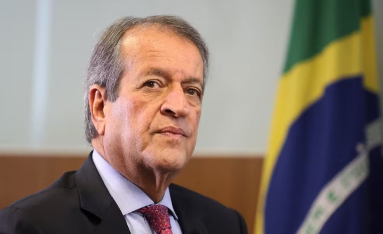 Valdemar Costa Neto critica carta de Flávio Bolsonaro após derrota nas eleições