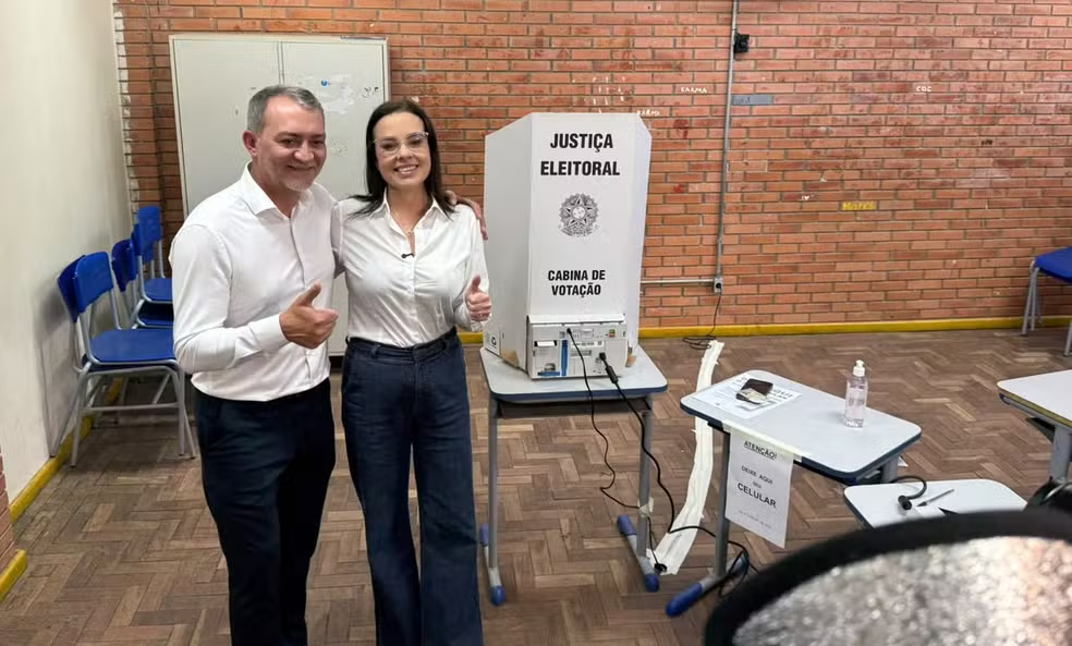 Juliana Brizola vota em Porto Alegre