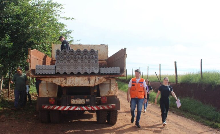 Prefeitura de Entre-Ijuís realiza entrega de telhas a famílias atingidas pelos temporais