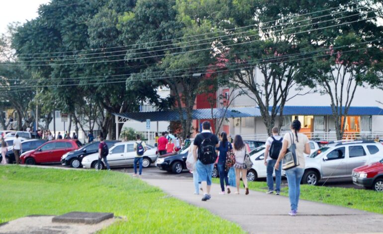 URI publica edital de bolsas de estudo para estudantes veteranos 2026/2