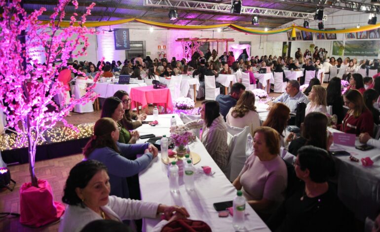 Evento do Outubro Rosa reúne mais de 500 mulheres em Eugênio de Castro