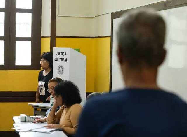 Eleitores com  60+ têm prioridade na hora de votar