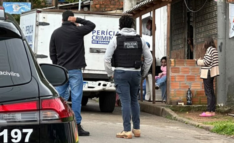 Mulher de 21 anos é vítima de possível feminicídio em Porto Alegre