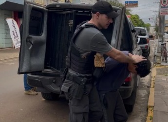 Homem é preso suspeito de assédio sexual contra menina de 12 anos em São Borja