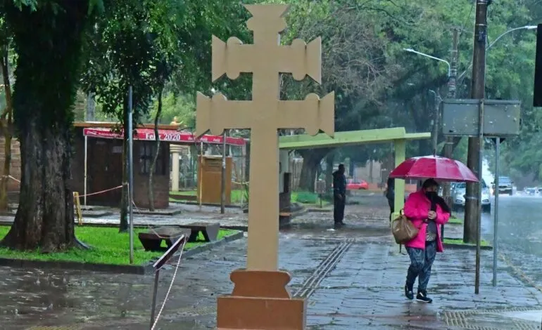 Antes da chegada do frio, RS tem alerta para temporal nesta terça-feira