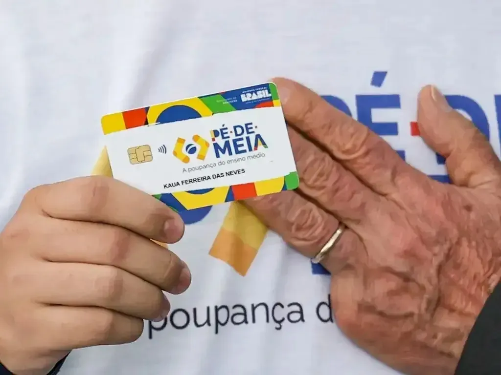 Bloqueio de R$ 6 bilhões pode parar programa Pé de Meia, diz governo
