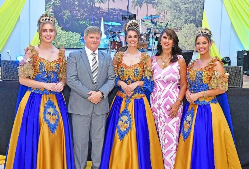 Reinado da 21ª Fenamilho é oficializado em cerimônia de gala