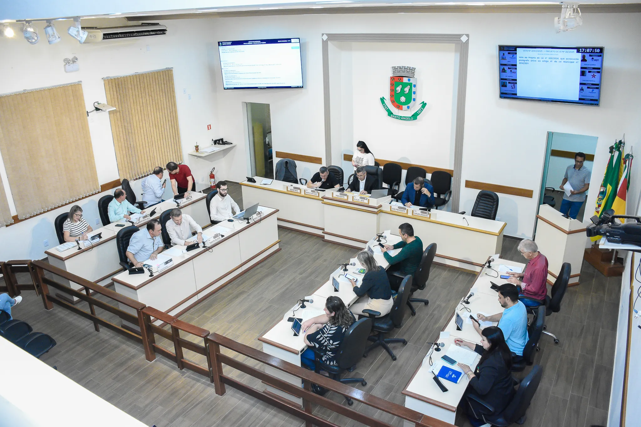 Parecer jurídico é desconsiderado. De novo