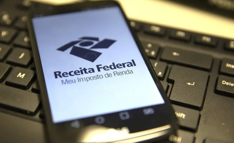 Governo publica MP que atualiza a faixa de isenção do Imposto de Renda