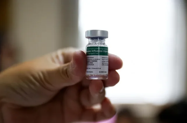 Estado distribui segundo lote com mais de 900 mil doses da vacina contra a gripe aos municípios gaúchos