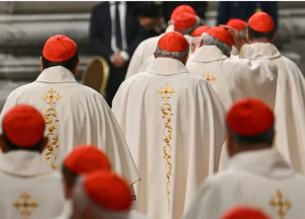 133 cardeais eleitores do conclave já chegaram a Roma