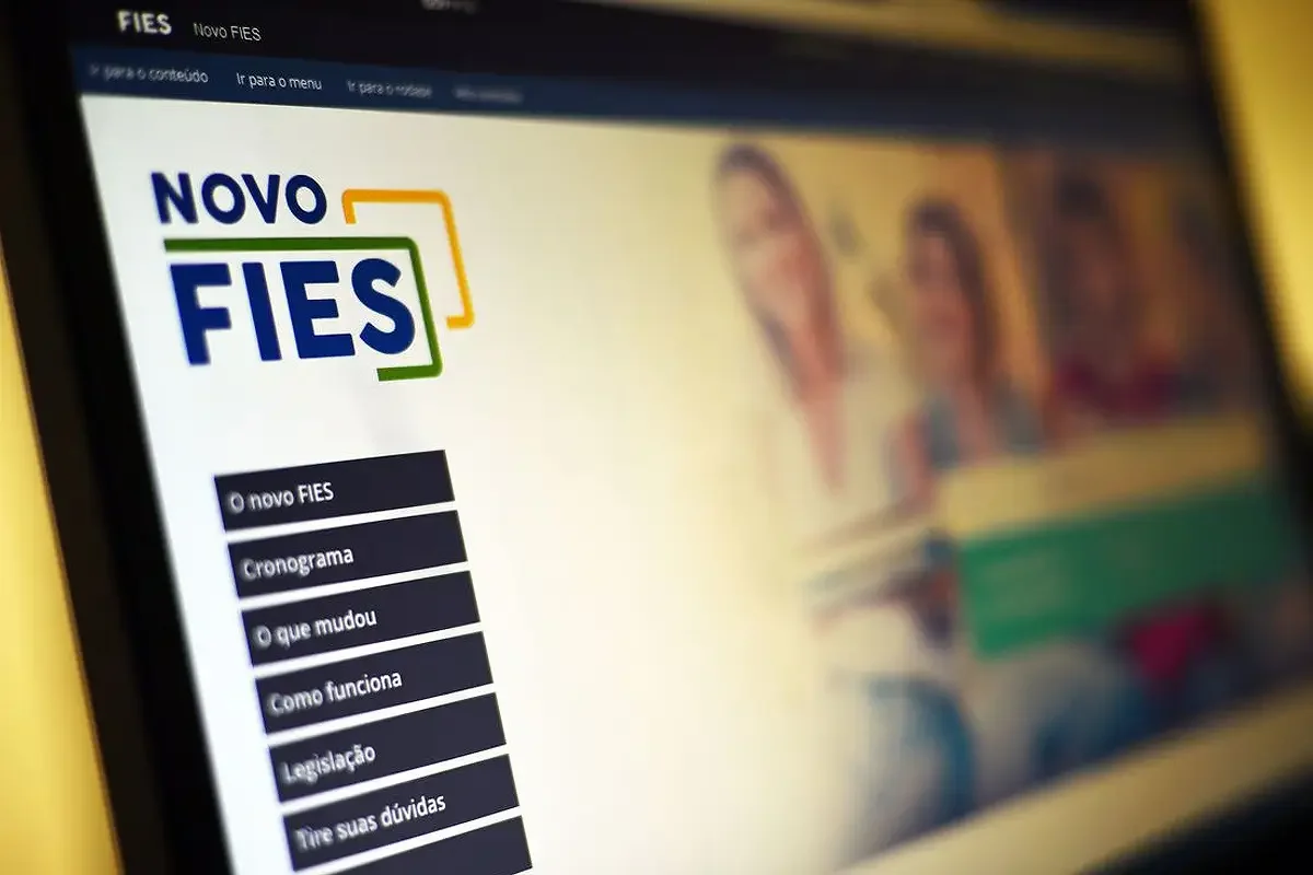 Pré-selecionados no Fies devem concluir inscrição hoje