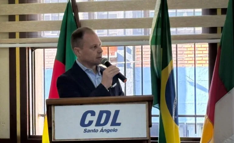 Matheus Debacco Mesquita assume a presidência da CDL de Santo Ângelo