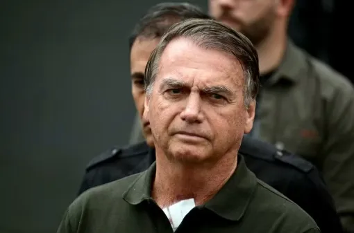Moraes autoriza cirurgia de Bolsonaro e nega pedido de prisão domiciliar
