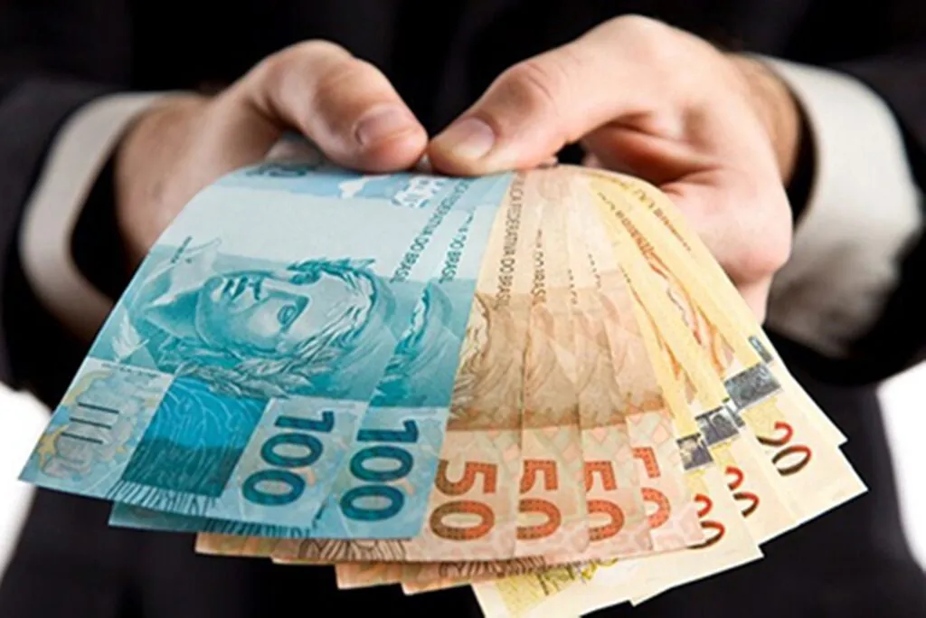 Estado antecipa 90% do 13º salário dos servidores do Executivo nesta segunda-feira