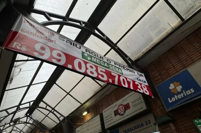 Ganhador de aposta que levou R$ 99 milhões na Mega Sena em Porto Alegre retira prêmio