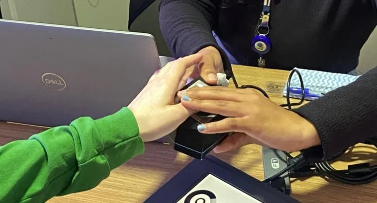 TRE-RS passa a enviar mensagens pelo WhatsApp para eleitores sem biometria