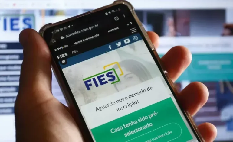Prazo para complementar inscrição no Fies termina nesta terça-feira