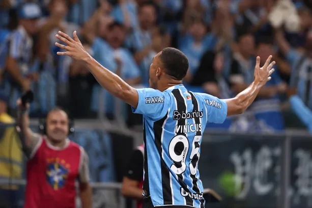Grêmio enfrenta a Chapecoense fora de casa pela 6ª rodada do Brasileirão