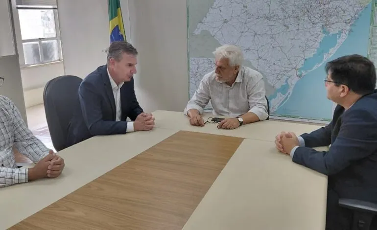 Terceiras-pistas e trevos na ERS-344 pautam reunião na Secretaria dos Transportes