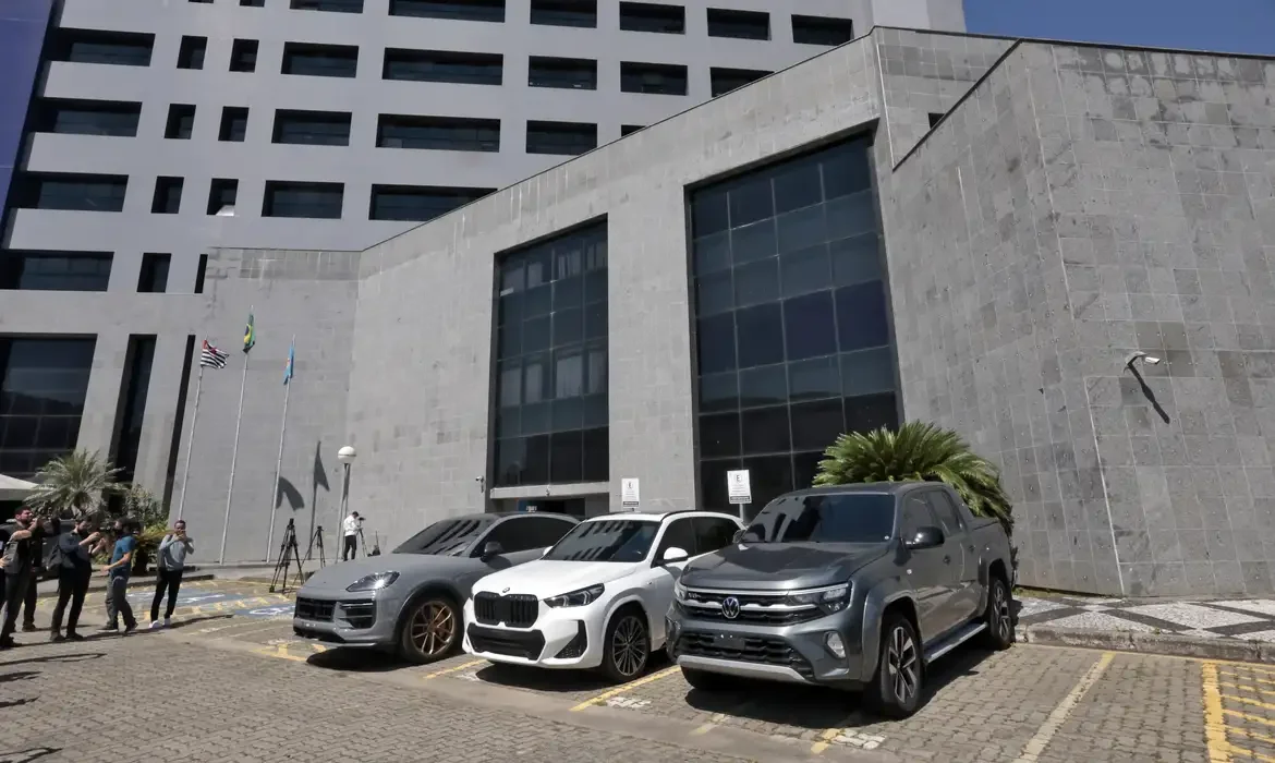 PF prende MC Ryan SP e MC Poze do Rodo em operação contra lavagem de R$ 1,6 bilhão