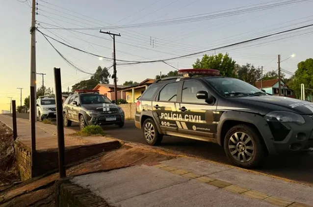 Professor de escolinha de futebol é preso em flagrante por armazenar fotos íntimas de adolescentes em Condor