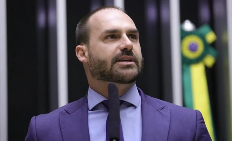 STF condena Eduardo Bolsonaro por coação em processo sobre trama golpista