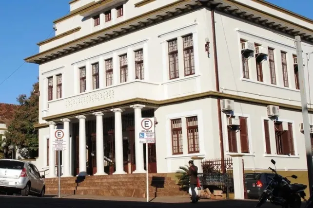 Prefeito de Ijuí devolve R$ 95 mil aos cofres públicos após polêmica sobre reajuste salarial