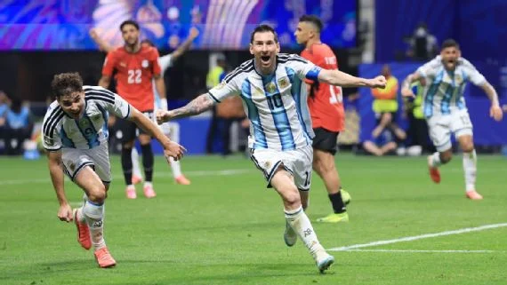 Argentina busca virada histórica e elimina Egito nas oitavas da Copa do Mundo